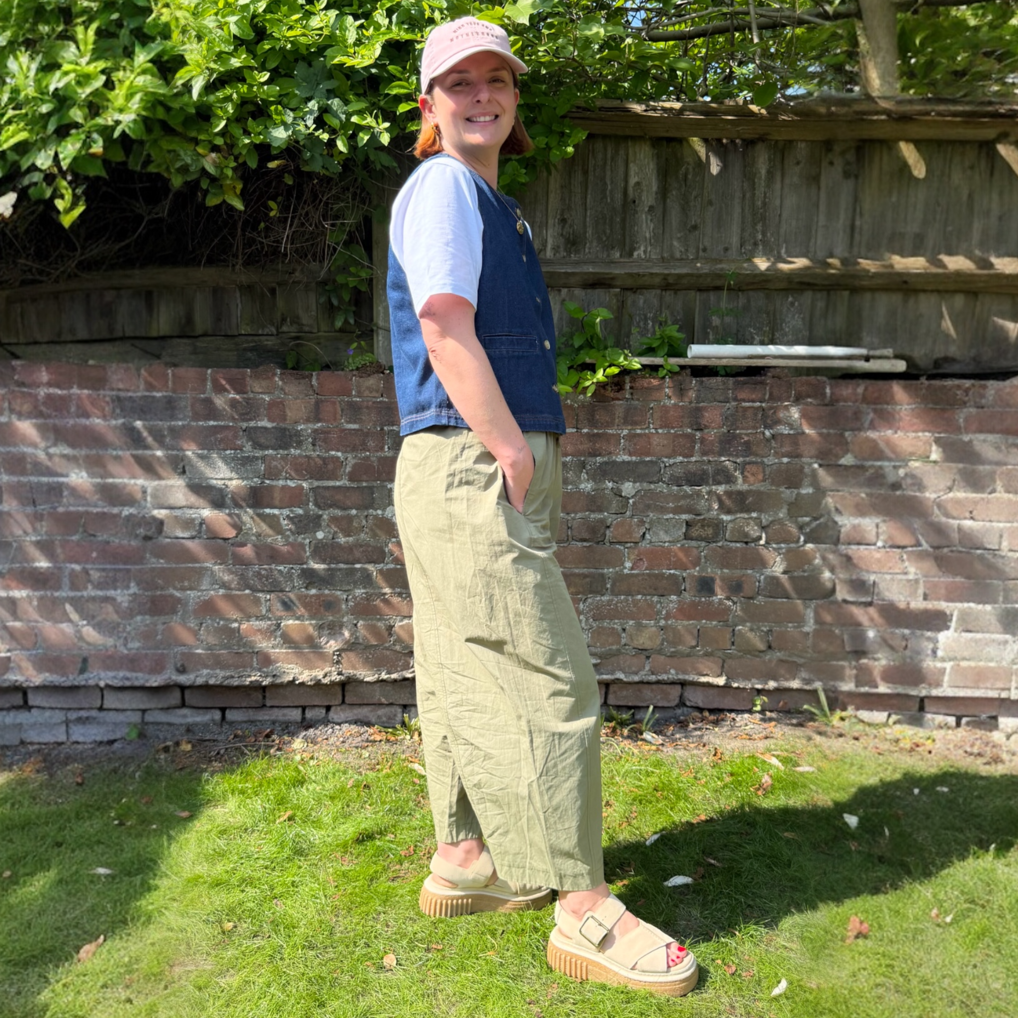 Cotton Barrel Trousers in Olive Green — Sizes S, M, L