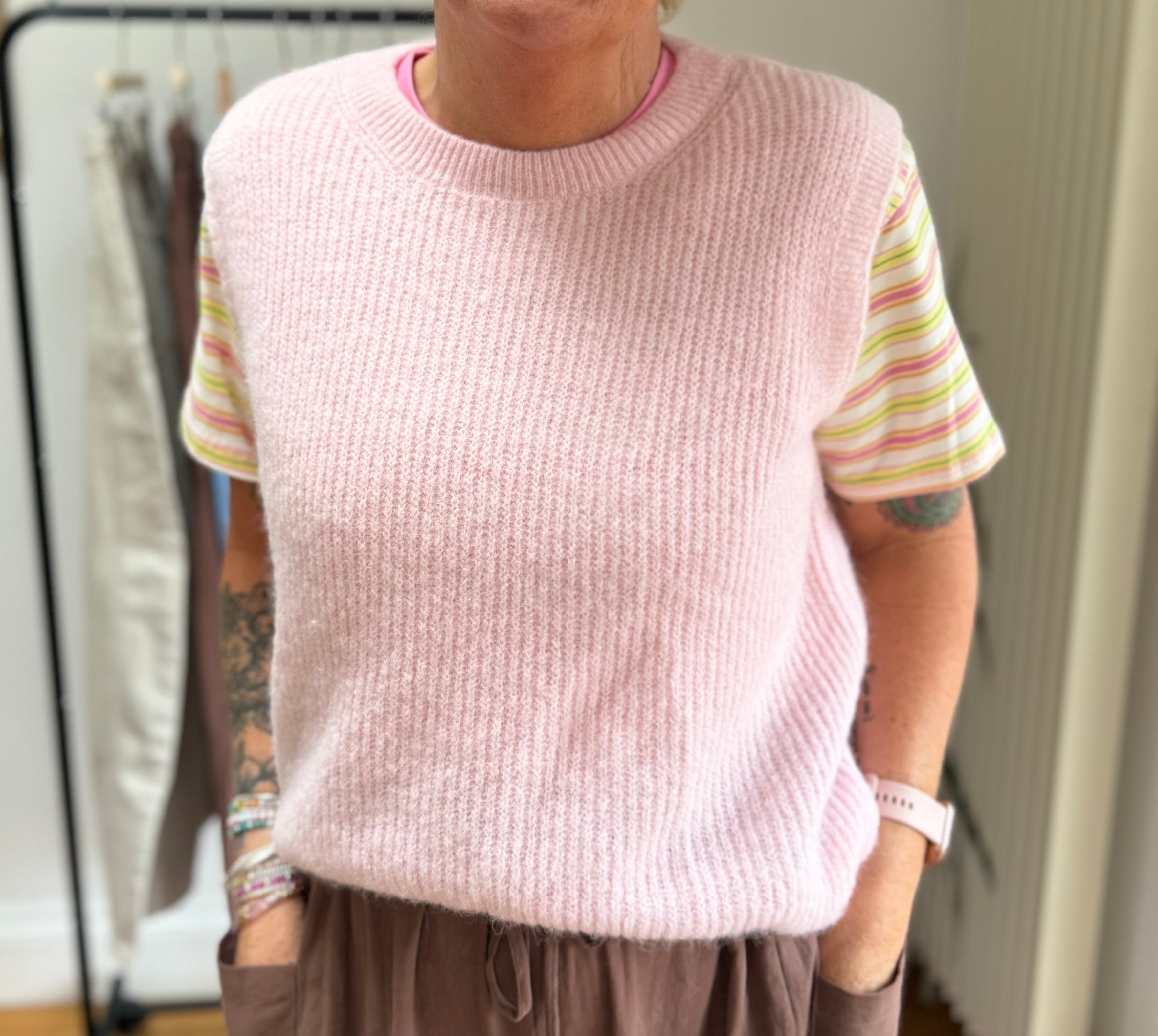 Alpaca Wool Blend Sleeveless Sweater Vest - Powder Pink
